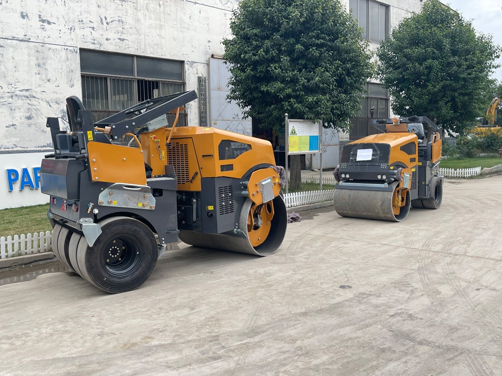 山东云顶yd2223线路检测公司6台双钢轮压路机出口吉尔吉斯斯坦